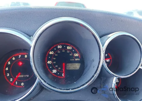 2005 Toyota Corolla Matrix Xr z USA, uszkodzony, nr VIN 2T1KR32E15C382951